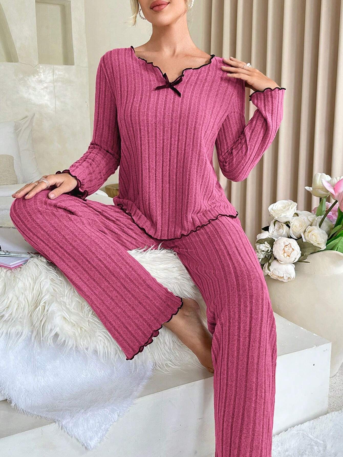 Black Edge Twisted Edge Leisure Pajamas Suit