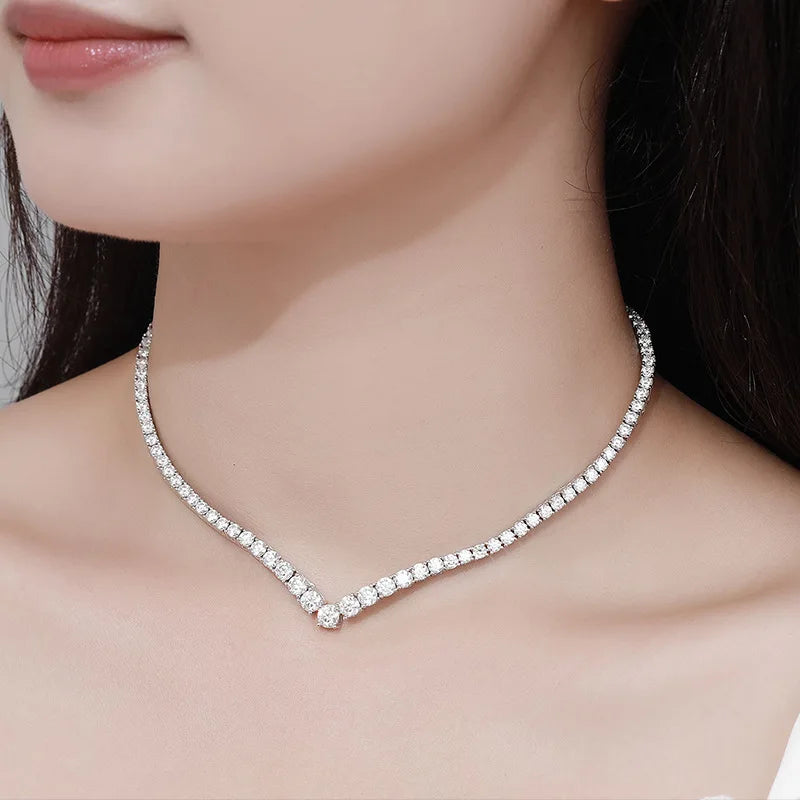 18K Plated Tested Moissanite Pendant Necklace For Women Unique V-shaped 925 Silver D VVS Lab Diamond (Standard shipment only, 10 days Shipment, Free shipment)